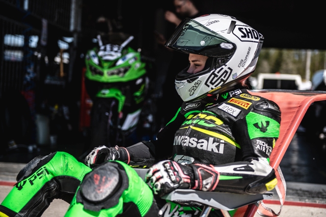 Alexandra Sa&scaron;a Pelik&aacute;nov&aacute;, profesion&aacute;ln&iacute; z&aacute;vodnice